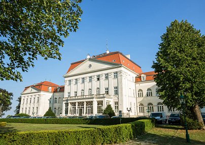 Austria Trend Schloss Wilhelminenberg Wien