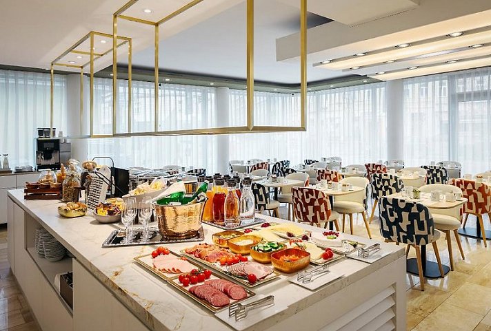 Eurostars Embassy