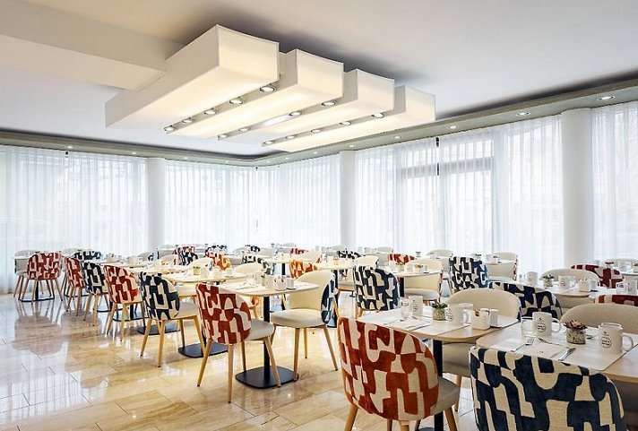 Eurostars Embassy