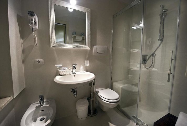 Alessi Hotel