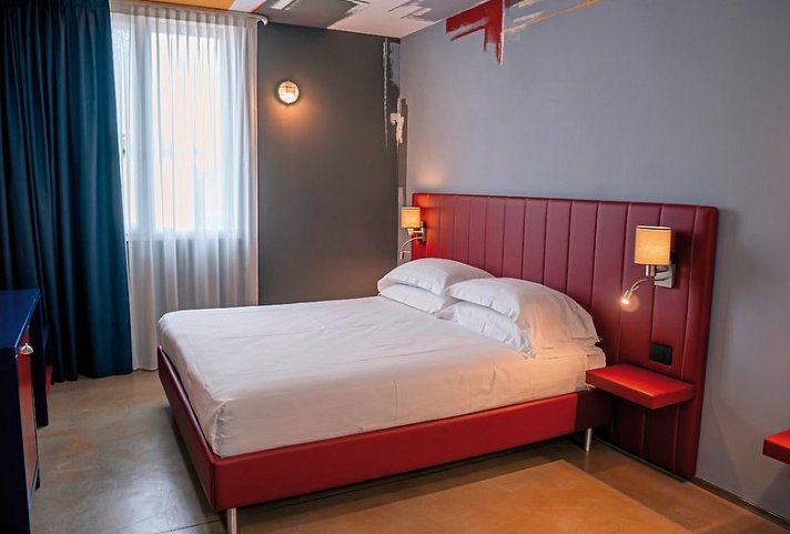 K Modern Hotel