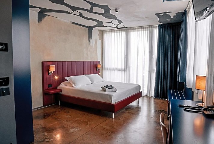 K Modern Hotel