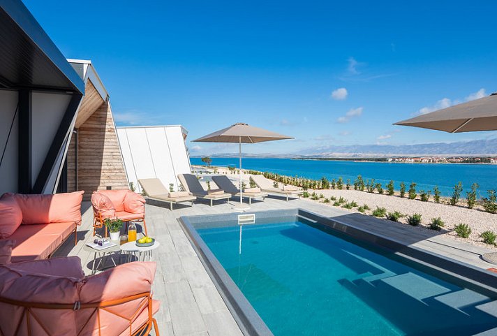 Glamping Villas & Holiday Homes Avalona
