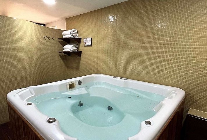 Hotel CMC Girona