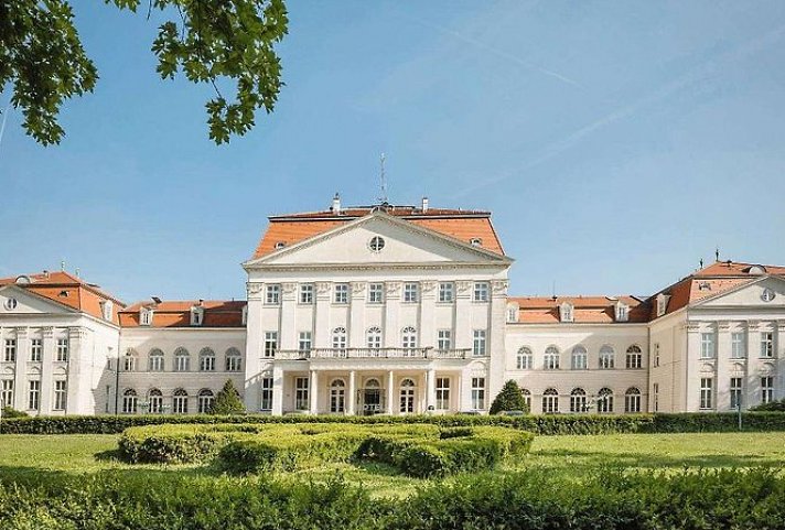 Austria Trend Schloss Wilhelminenberg