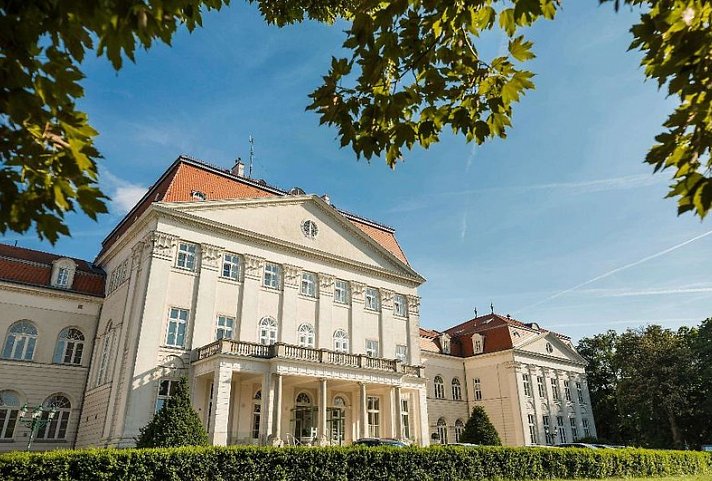 Austria Trend Schloss Wilhelminenberg