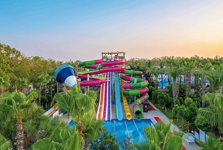 Delphin Palace