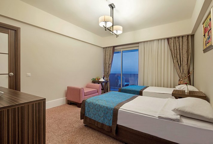 Crystal Family - Wohnbeispiel Doppelzimmer Landblick (Zimmercodierungen DBL & DCL)