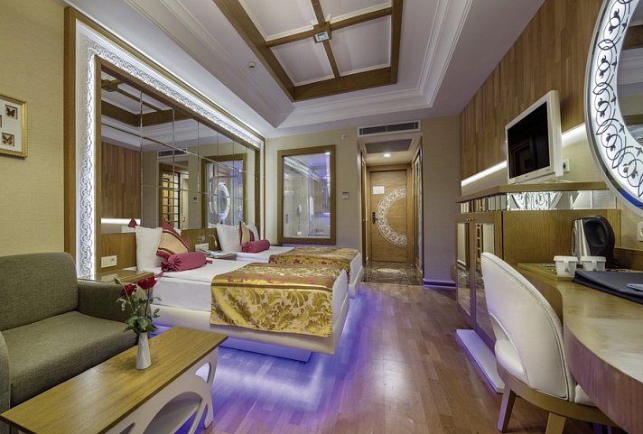 Granada Luxury Okurcalar Hotel