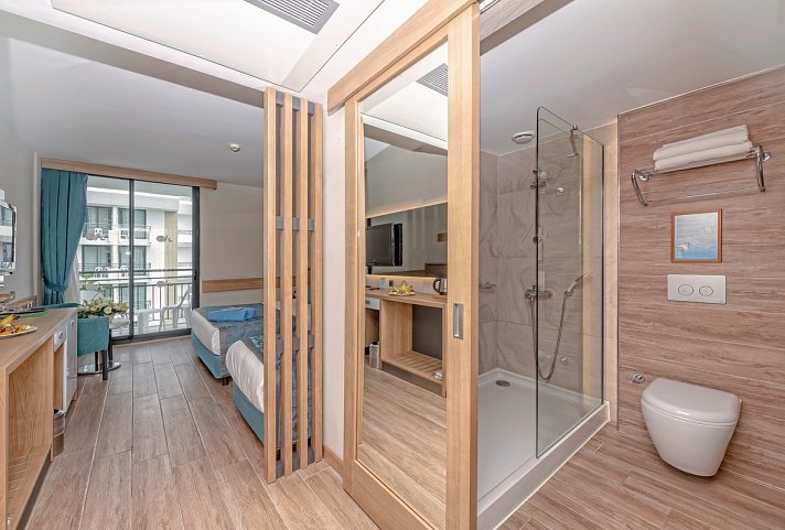 Meryan - Wohnbeispiel Doppelzimmer seitl. Meerblick (Zimmercodierungen DBN, DCN & DE1)