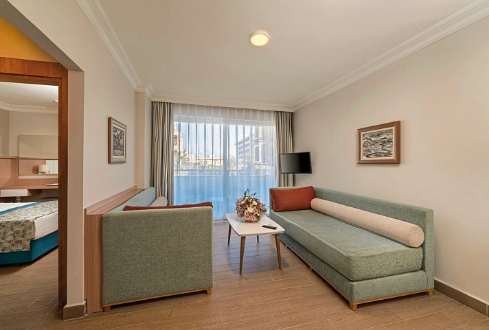 Royal Garden Beach - Wohnbeispiel Familienzimmer Nebengebäude (Zimmercodierung FBV)