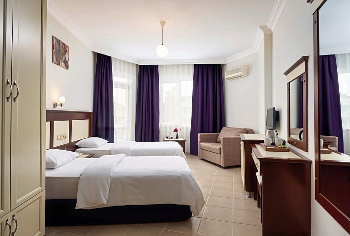 Kaila City Hotel - Wohnbeispiel Familienzimmer (Zimmercodierungen FB1 & FB2)