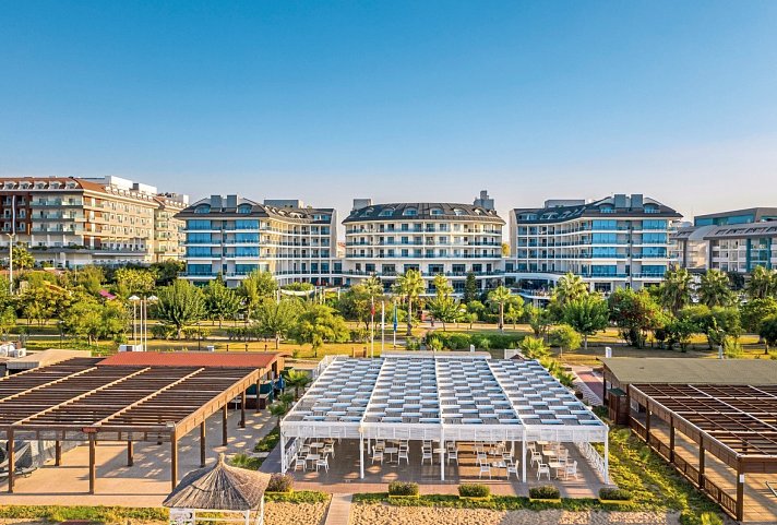 Commodore Elite Suite & Spa