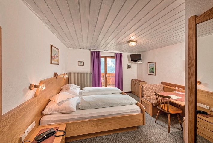 Alpenland - Wohnbeispiel Doppelzimmer Südbalkon (Zimmercodierung DB2)