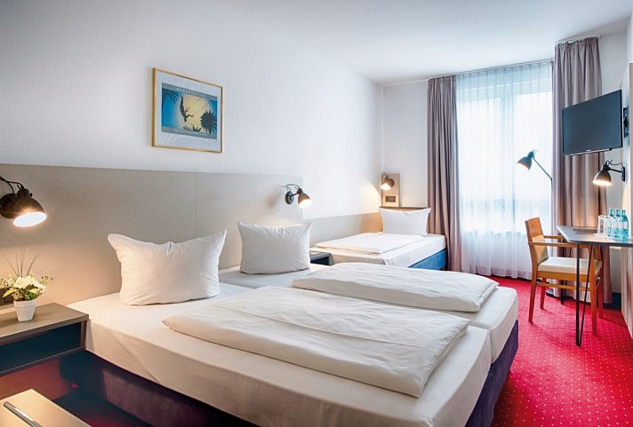 ACHAT Hotel Chemnitz - Wohnbeispiel Dreibettzimmer (Zimmercodierung TB1)