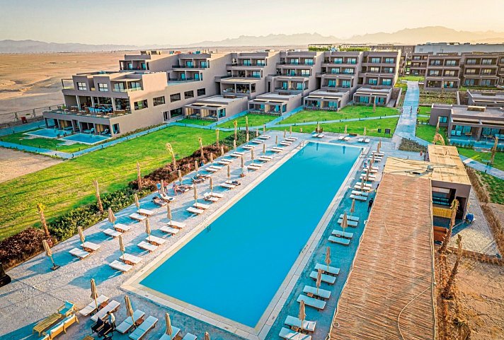 Sentido Naga Bay