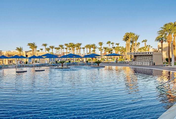 Beach Albatros Resort