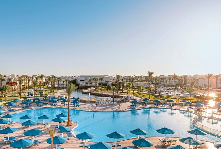 Pickalbatros Dana Beach Resort