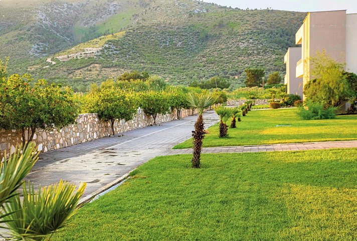 Alea Hotel & Suites