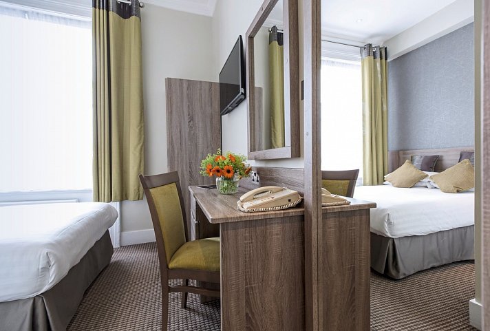 Phoenix Hotel