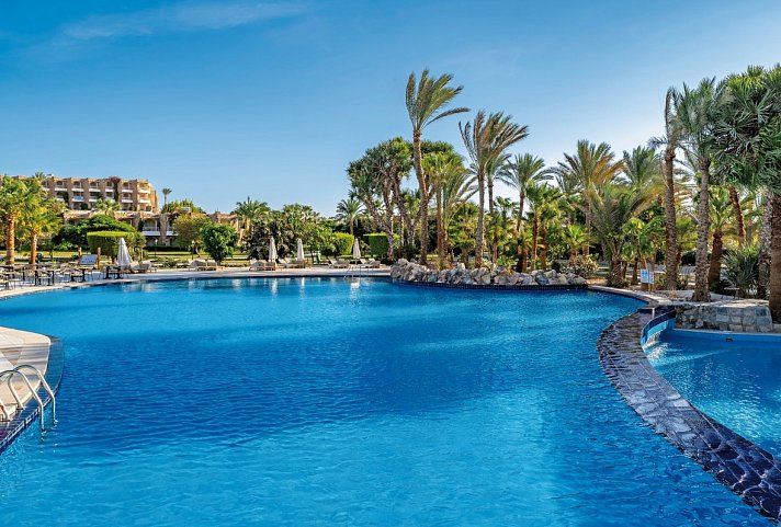 Brayka Bay Resort