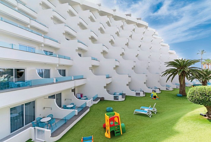 HOVIMA La Pinta Beachfront Family Hotel