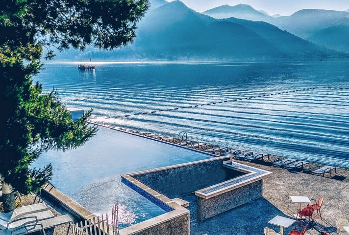 Carine Hotel Delfin