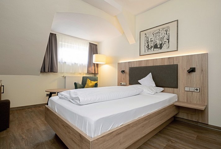 Hotel Niedersächsischer Hof - Wohnbeispiel Einzelzimmer (Zimmercodierung EB1)