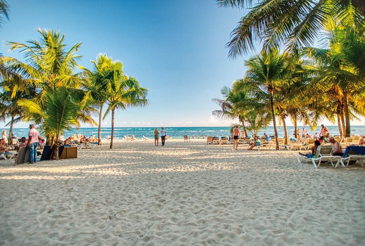 Coral Costa Caribe Resort & Spa