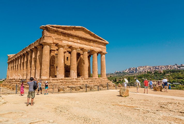 Tempel, reizvolle Landschaften und der Ätna