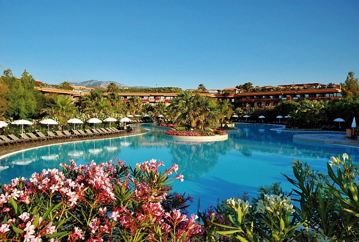 Acacia Resort