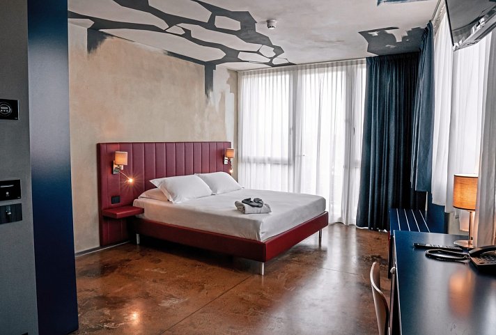 K Modern Hotel