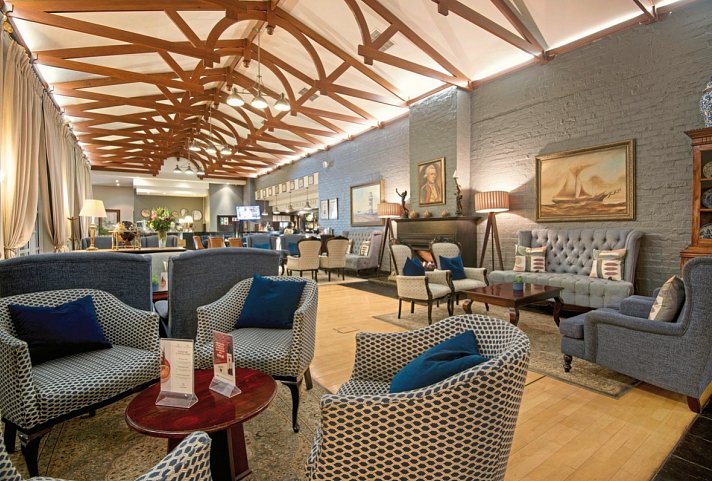 The Commodore Hotel
