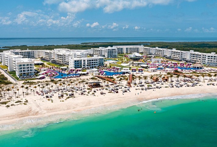 Planet Hollywood Adult Scene Cancun