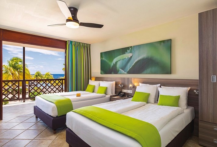 LionsDive Beach Resort