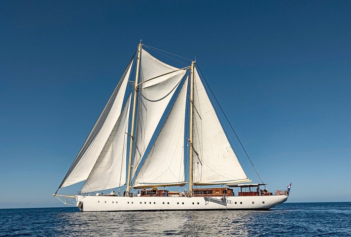 CHRONOS - Segeln unter Palmen - Segelschiff Chronos