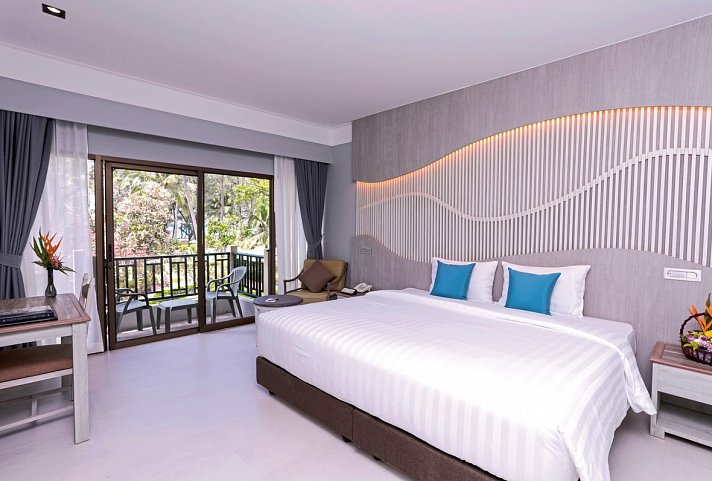 Amora Beach Resort Phuket