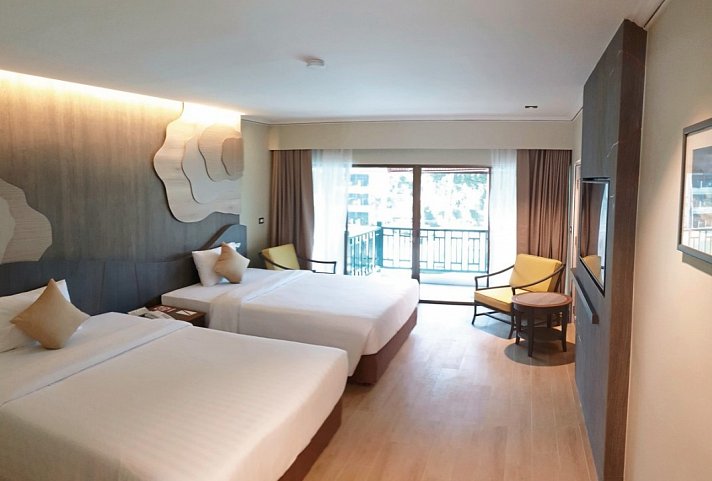 Amora Beach Resort Phuket