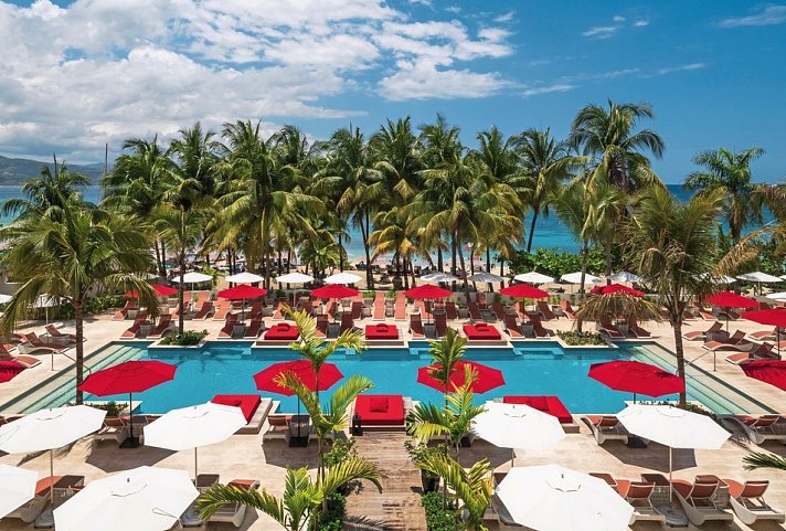 S Hotel Jamaica