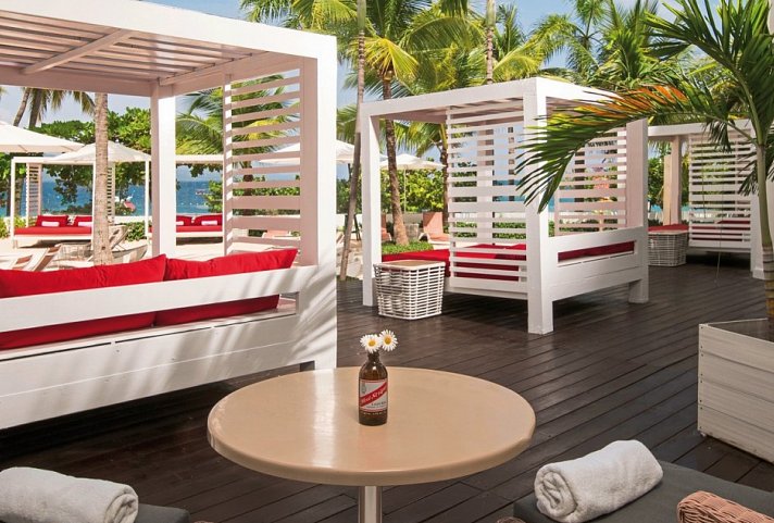 S Hotel Jamaica