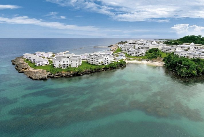 Grand Palladium Lady Hamilton Resort & Spa