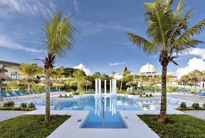 Grand Palladium Lady Hamilton Resort & Spa