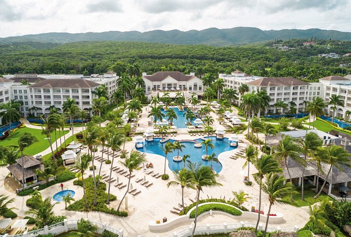 Hyatt Ziva Rose Hall