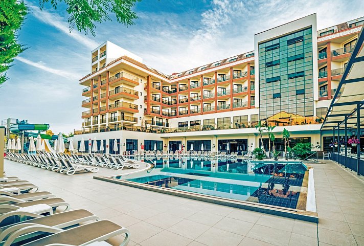 Glamour Resort & Spa