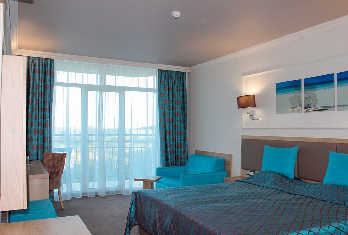 Tiara Beach - Wohnbeispiel Doppelzimmer Landblick (Zimmercodierungen DBL, DCL & DEL)
