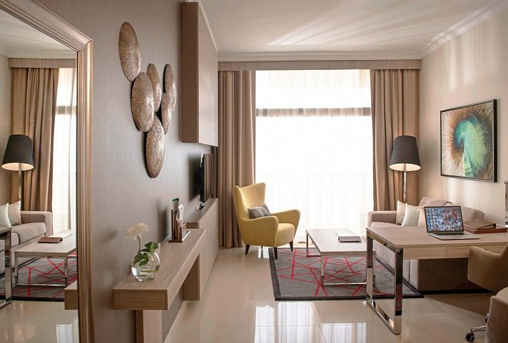 Two Seasons Hotel & Apartments