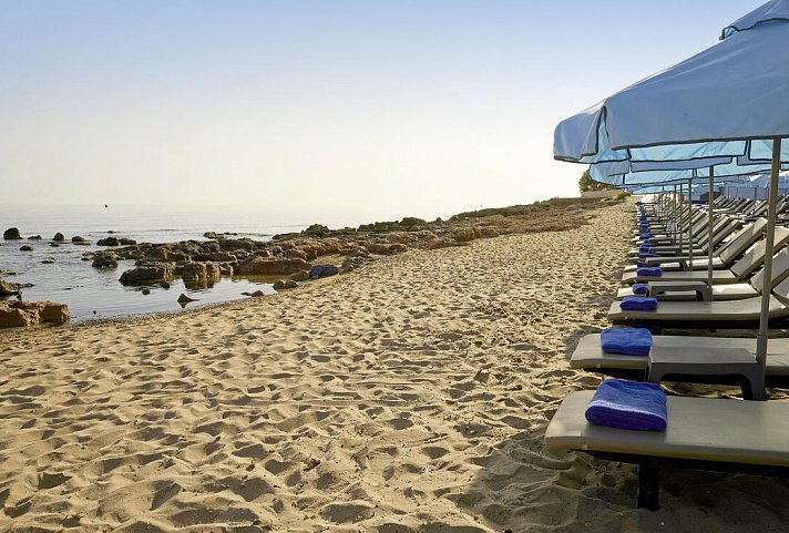 I Resort Beach Hotel & Spa