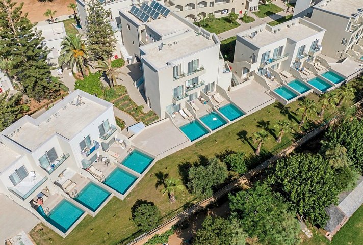Vantaris Luxury Beach Resort