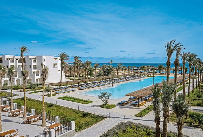Serry Beach Resort