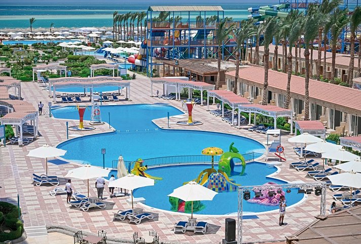 SUNRISE Serano Aqua Park Resort